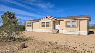 5558 E Red Barrel Rd, Yucca, AZ 86438