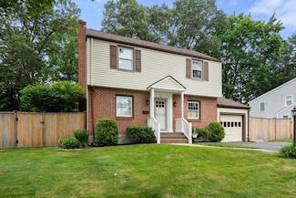 13 Greenwood Rd, Natick, MA 01760