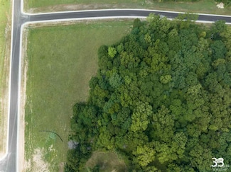 14578 Wildwood Cir, Wamego, KS 66547