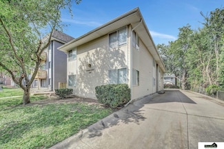 1221 S 22nd St, Lincoln, NE 68502