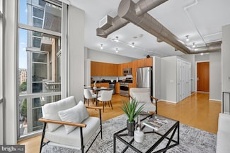 811 4th St NW Unit 807, Washington, DC 20001