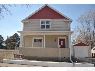 383 383 Clinton Ave, St. Paul, MN 55107