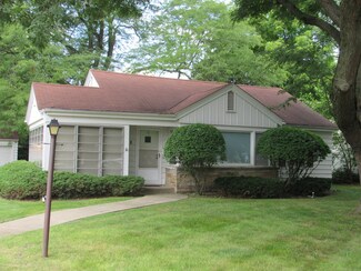 173 Central Ave, Aurora, IL 60506