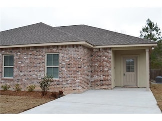 184 Village Oaks Blvd, Ponchatoula, LA 70454