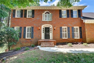 2935 Abbottswell Dr, Alpharetta, GA 30022