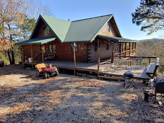 582 Rubin Ln, Isabella, MO 65676