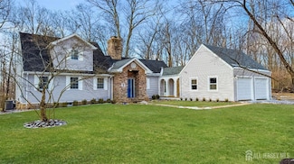 3 Brady Dr, Gladstone, NJ 07934