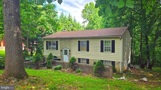 326 Pack Horse Ford Dr, Shepherdstown, WV 25443