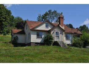 203 Glade St SE Unit 1, Wise, VA 24293
