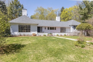 25 Barberry Ln, Haverhill, MA 01830
