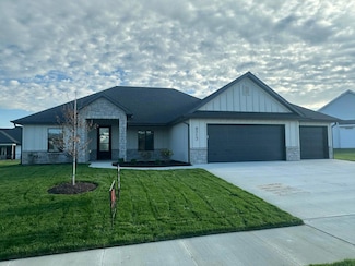 2822 Misty Flower Dr, Columbia, MO 65203