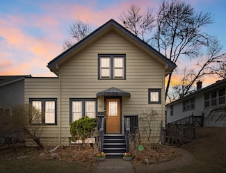 341 Pascal St S, Saint Paul, MN 55105