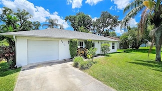 1903 Willow Oak Dr, Edgewater, FL 32141