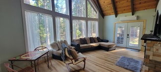19325 Michigan Dr, Twain Harte, CA 95383
