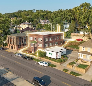 209 S 4th St, Council Bluffs, IA 51503