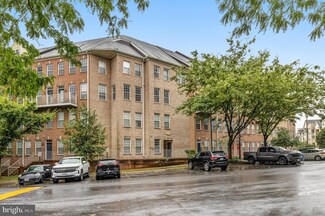 2651 Park Tower Dr Unit 310, Vienna, VA 22180