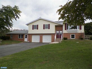 8819 Bluejay Rd, Kempton, PA 19529