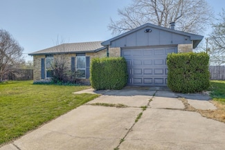 2308 Foxglen Ct, Fort Worth, TX 76131