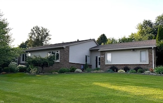 3420 Luanne Dr, Commerce Township, MI 48382