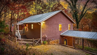 90 Hay Ln, Morganton, GA 30560