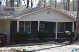 1599 Shelia Dr, Weaver, AL 36277