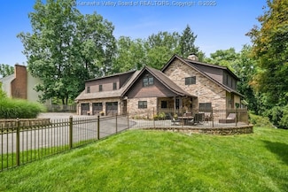 1582 Pine Hill Rd, Charleston, WV 25314