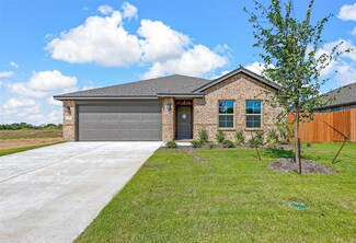 1401 Quail Creek Dr, Cleburne, TX 76033