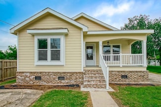 70 Old Hickory St, Chalmette, LA 70043
