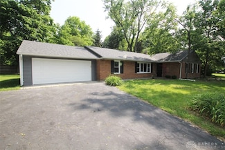 5292 Little Woods Ln, Dayton, OH 45429