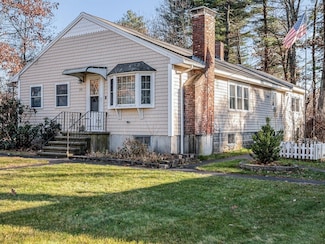 114 Lake St, Wilmington, MA 01887