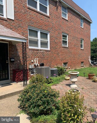 711 Longacre Ct, Lansdowne, PA 19050