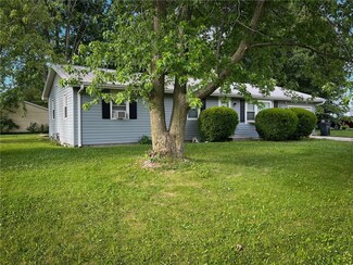 204 Camelot Dr, Atwood, IL 61913