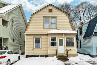 832 Bradt St, Schenectady, NY 12306