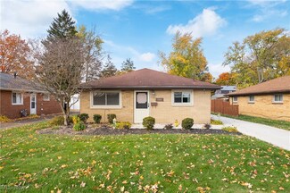 348 Woodland Ave, Elyria, OH 44035
