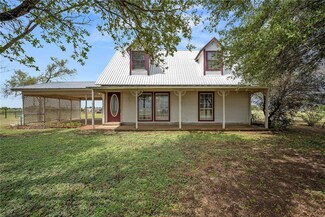 530 Coopers Crossing Rd, China Spring, TX 76633