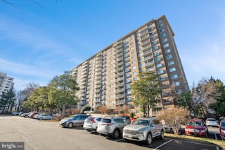 2059 Huntington Ave Unit 1002, Alexandria, VA 22303