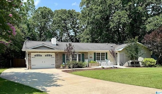 3908 Cloverdale Rd, Anniston, AL 36207