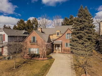 5622 Versailles Ave E, Ann Arbor, MI 48103