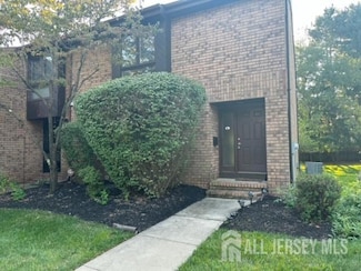 141 Nathan Dr, North Brunswick, NJ 08902