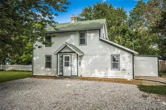 1405 W 21st St, Lawrence, KS 66046