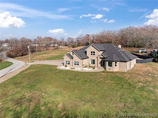 82 Fawn Meadows Dr, Linn Creek, MO 65052