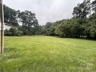 414 S Toria Dr, Statesville, NC 28625