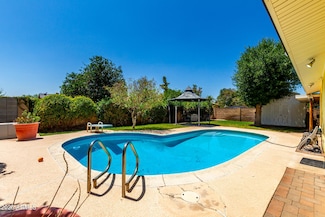 9714 N 55th Dr, Glendale, AZ 85302