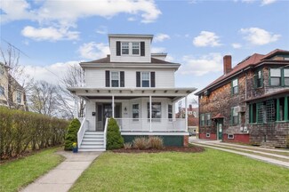 132 Arnold Ave, Cranston, RI 02905