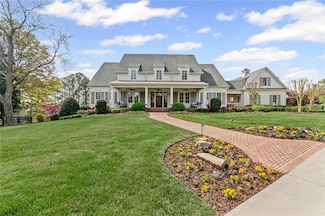 710 Cox Rd, Roswell, GA 30075