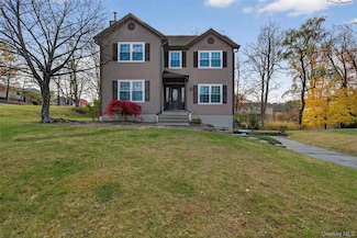 1 Lincoln Ct, Highland Mills, NY 10930