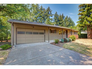 7670 SW Cherry Dr, Portland, OR 97223