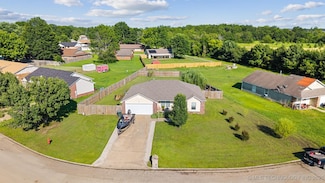 624 S Barclay Ave, Dewey, OK 74029