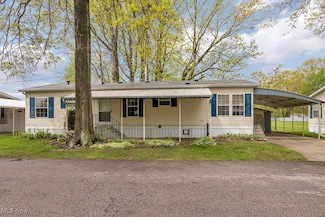 19 West Dr, Olmsted Falls, OH 44138