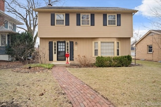 1318 S 3rd St, Saint Charles, IL 60174